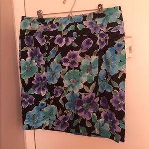 New Floral Print Pencil Skirt Size 16